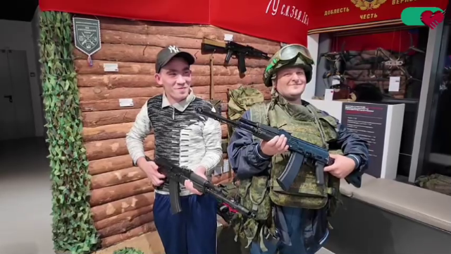 Подопечные Единого центра и воспитанники Городецкого ПНИ побывали в музее СВО